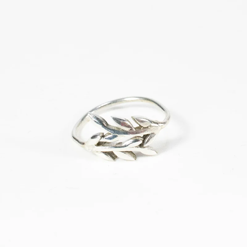 Ladies rings investment value-Silver Eden Midi Ring