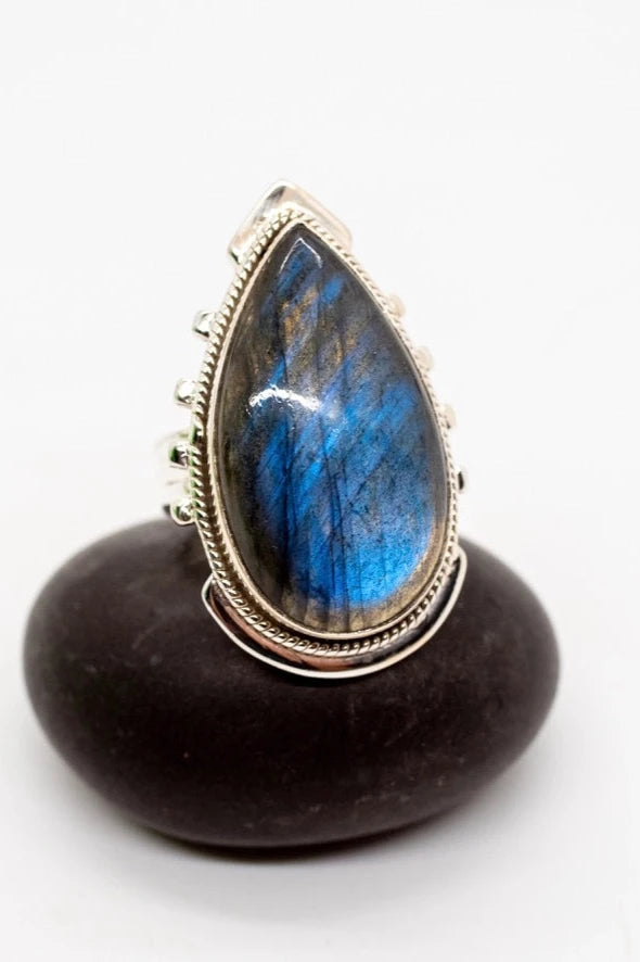 Ladies rings worldwide styles-Tear Drop Labradorite Sterling Siver Ring