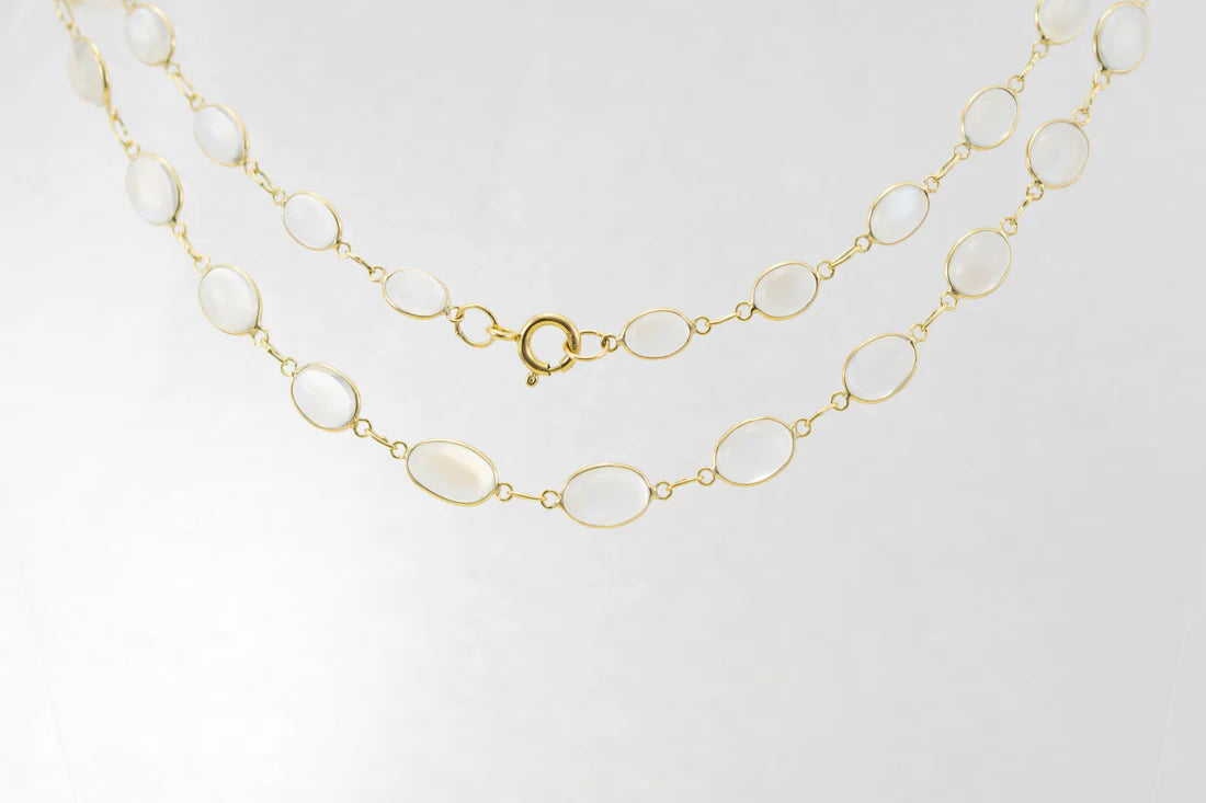 Ladies necklaces light luxury-9ct Yellow Gold Moonstone Graduated Line Necklace