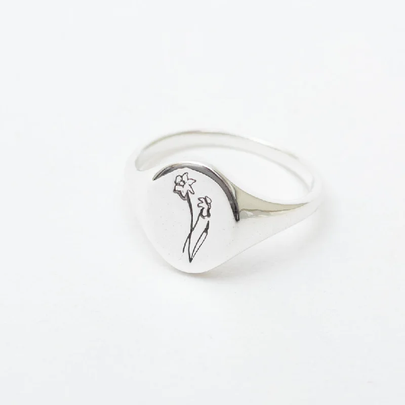 Ladies rings Mother’s Day-March Birth Flower Signet Ring