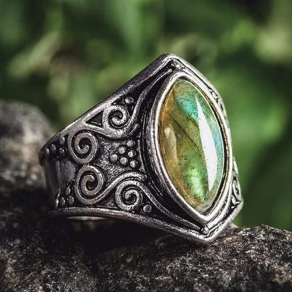 Ladies rings stacking trends-Awakening Labradorite Ring