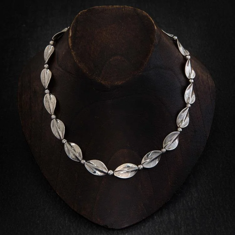 Ladies necklaces office wear-Silver Oxidised Twist Ovals Necklace