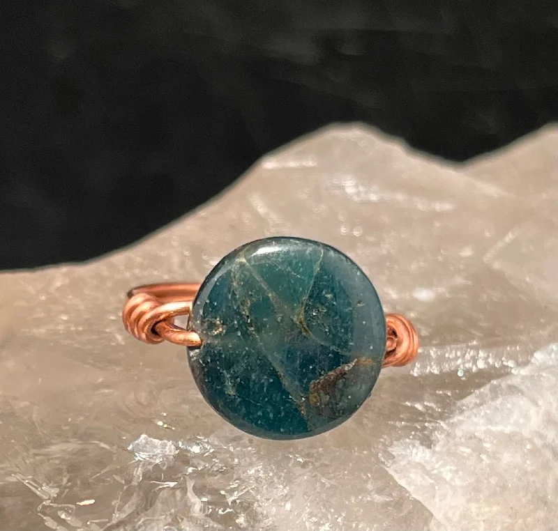 Ladies rings celebrity styles-Apatite Copper Bead Ring