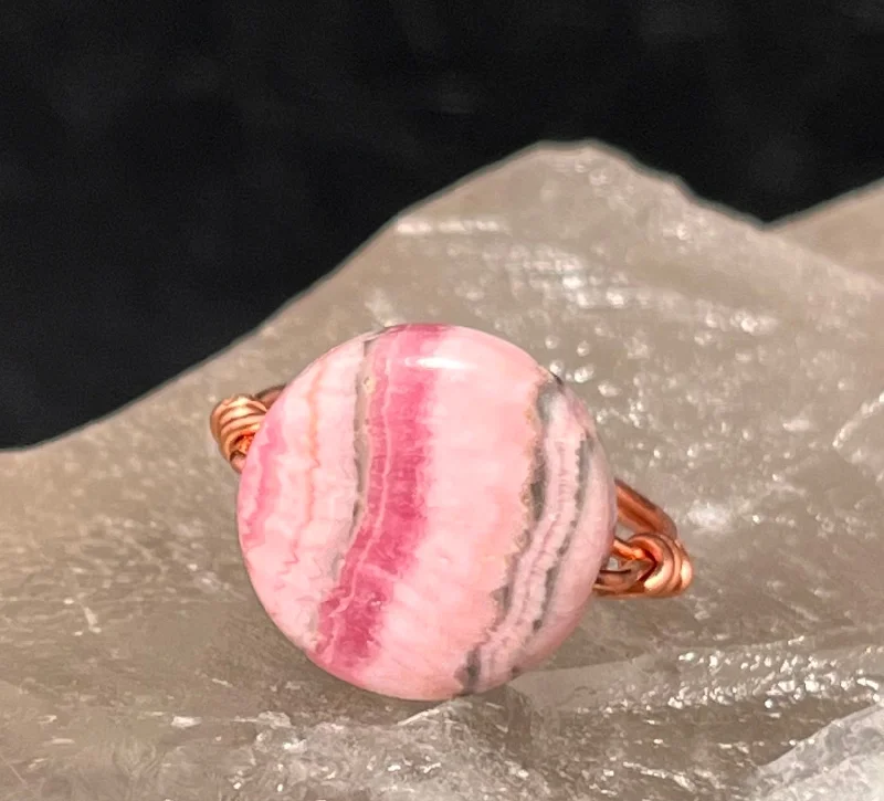 Ladies rings modern appeal-Rhodochrosite from Argentina Copper Bead Ring