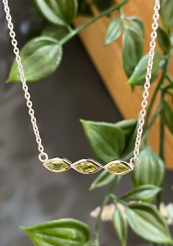 Ladies necklaces anniversary specials-Unique & Co Rhodium Plated Silver Peridot Necklace